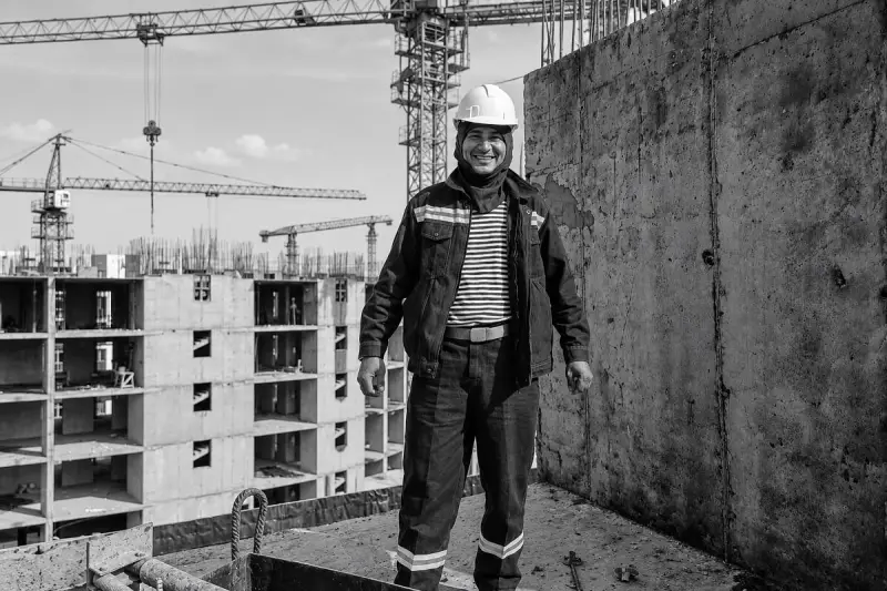 «Никто даже не извинился»: в Алматы вдова погибшего на стройке рабочего требует справедливости