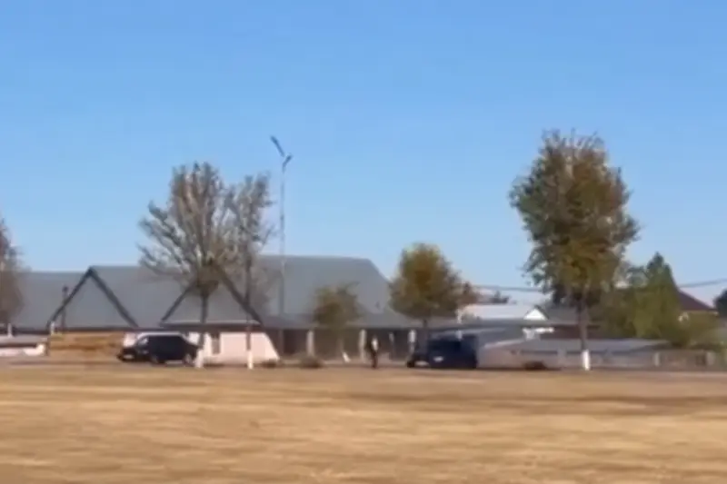 Жамбыл облысында көлікпен шыр айналған жасөспірімнің анасы жауапқа тартылды