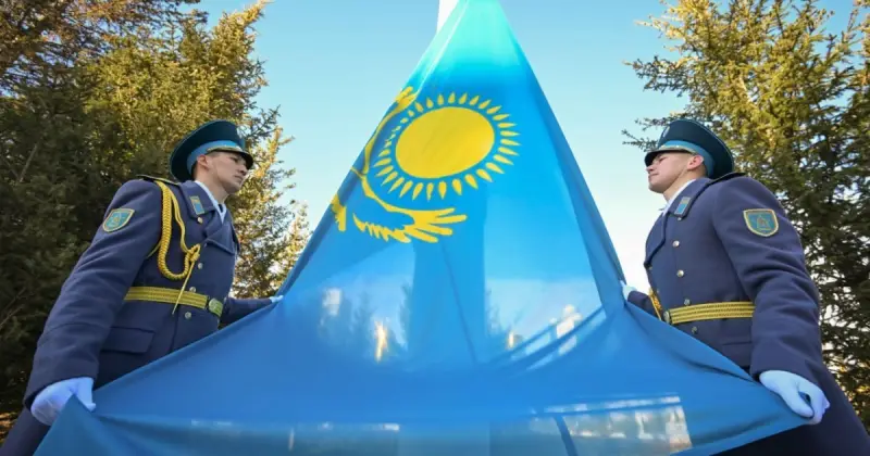   Қасым-Жомарт Кемелұлы Мемлекеттік ту көтеру рәсіміне қатысты   