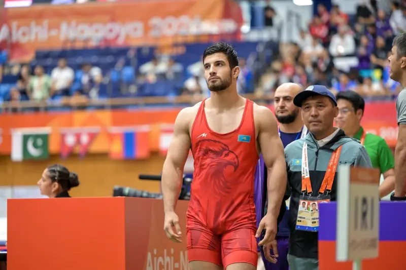 Ислам Евлоев победил египтянина на старте чемпионата мира в Астане