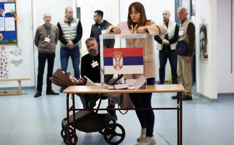 Сможет ли Вучич сохранить власть? Сербия выбирает парламент после протестов