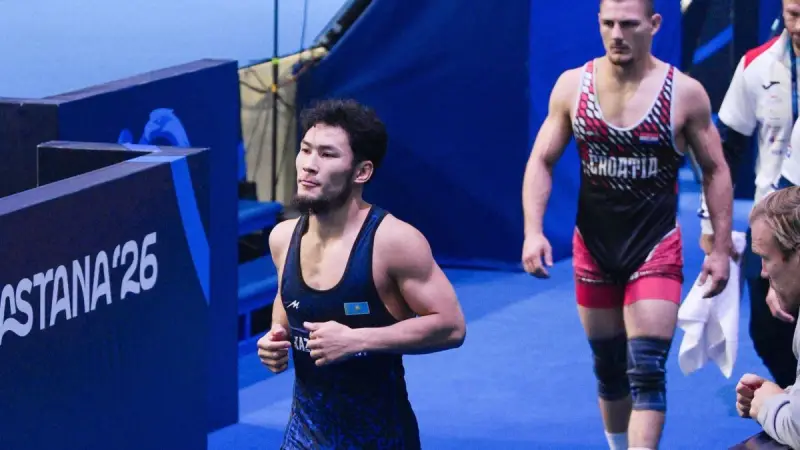 Грузинский борец выбил казахстанца из борьбы за финал чемпионата мира