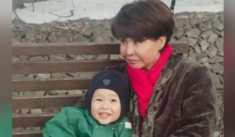 Али Окапов трогательно поздравил маму с днем рождения