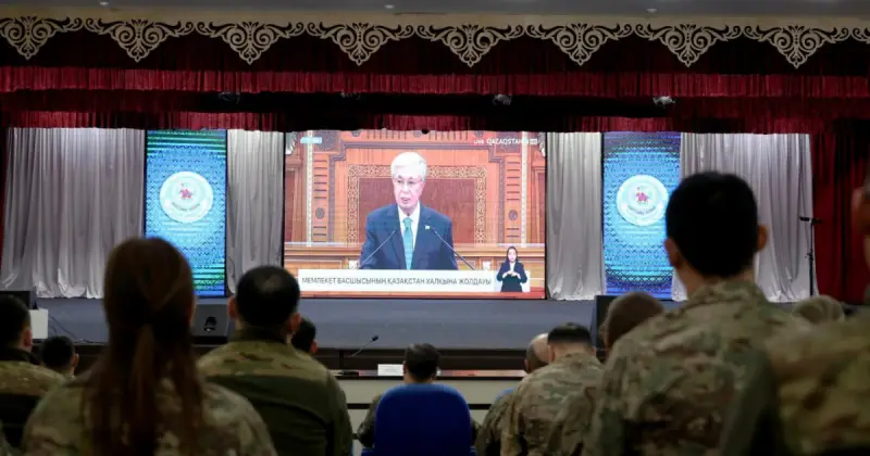  Ұлттық ұланның 7 мыңнан астам әскери қызметшісі Президент Жолдауын қалаларда патрульдеу кезінде тыңдады 