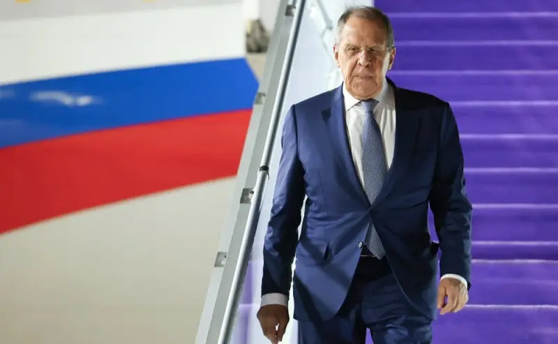 Лавров летит в США