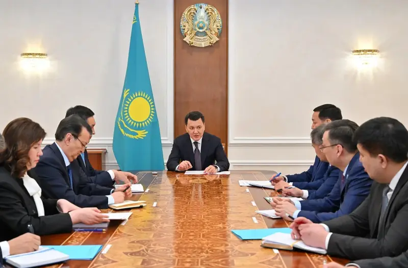 Ерлан Қарин Президент Жолдауын іске асырудың үш негізгі міндетін атады