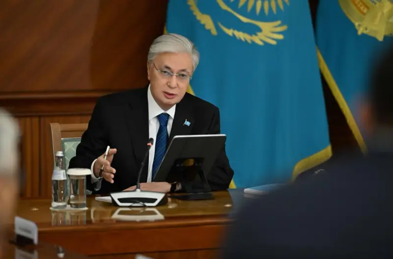 «Шынын айтқанда, бұл – жемқорлық» – Президент кәсіпкерлерге қарсы әдейі жасалған кедергілерге тоқталды