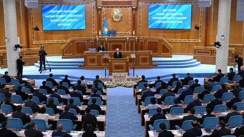 «Халықтық құрылыс» бағдарламасы жүз мыңдаған адамды жұмыспен қамтиды – Мемлекет басшысы