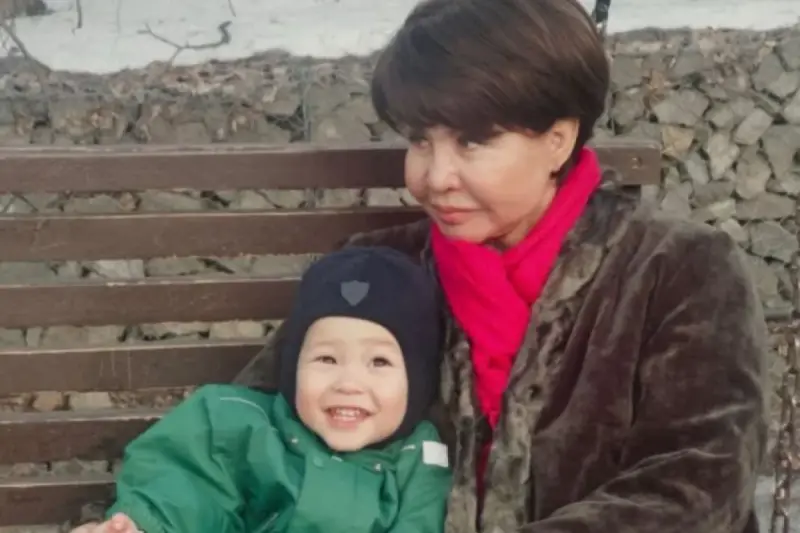 «С днём рождения, мамочка!»: Әли Оқапов трогательно поздравил Розу Рымбаеву
