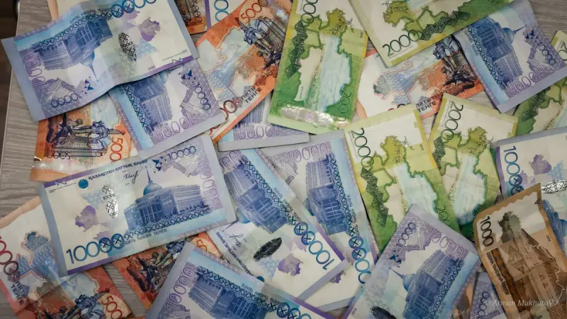 Қазақстанда 1 қаңтардан бастап кімдердің жалақысы 40%-ға дейін көтеріледі