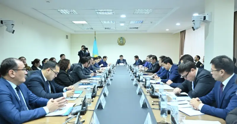   Құрылтай комитетінде өңірлік инфрақұрылымды дамыту мәселелері талқыланды   