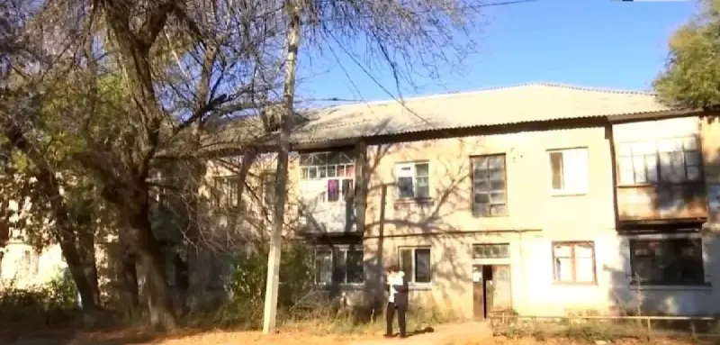 Оралда 76 отбасы құлағалы тұрған үйлерде тұрып жатыр