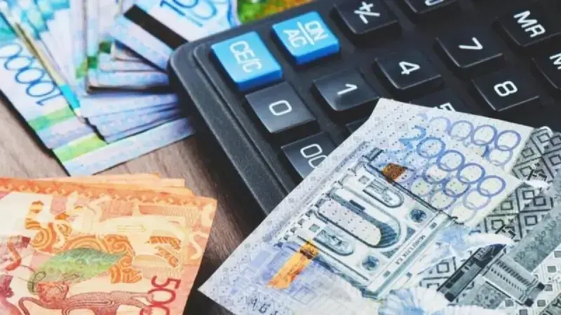 Ең төменгі жалақы 110 мың теңгеге көтеріледі: қаражат үш жылдық бюджетке енгізіледі