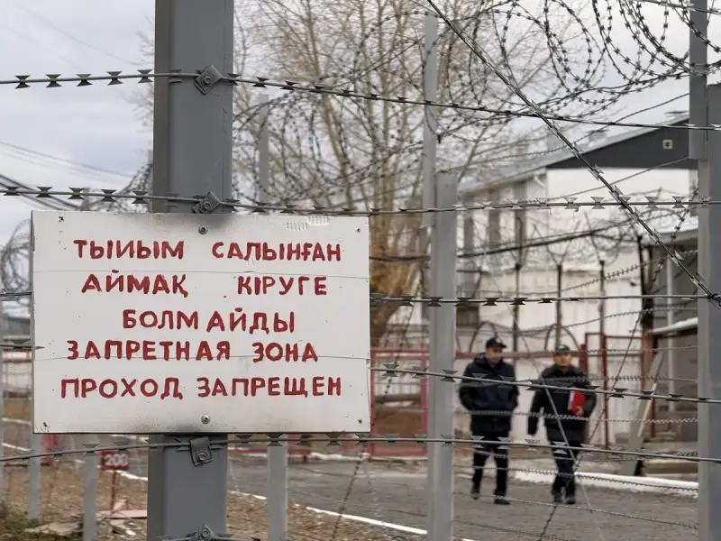 Шымкентте интимдік қызмет көрсету бизнесін жүргізген полицей мен әйел сотталды
