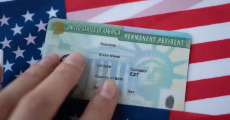 АҚШ Green Card беруді тоқтатты
