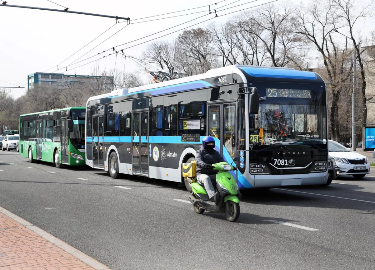 Алматыда көлік жүйесін жаңғырту жеделдетіледі: 2026 жылы BRT мен LRT жобалары басталады
