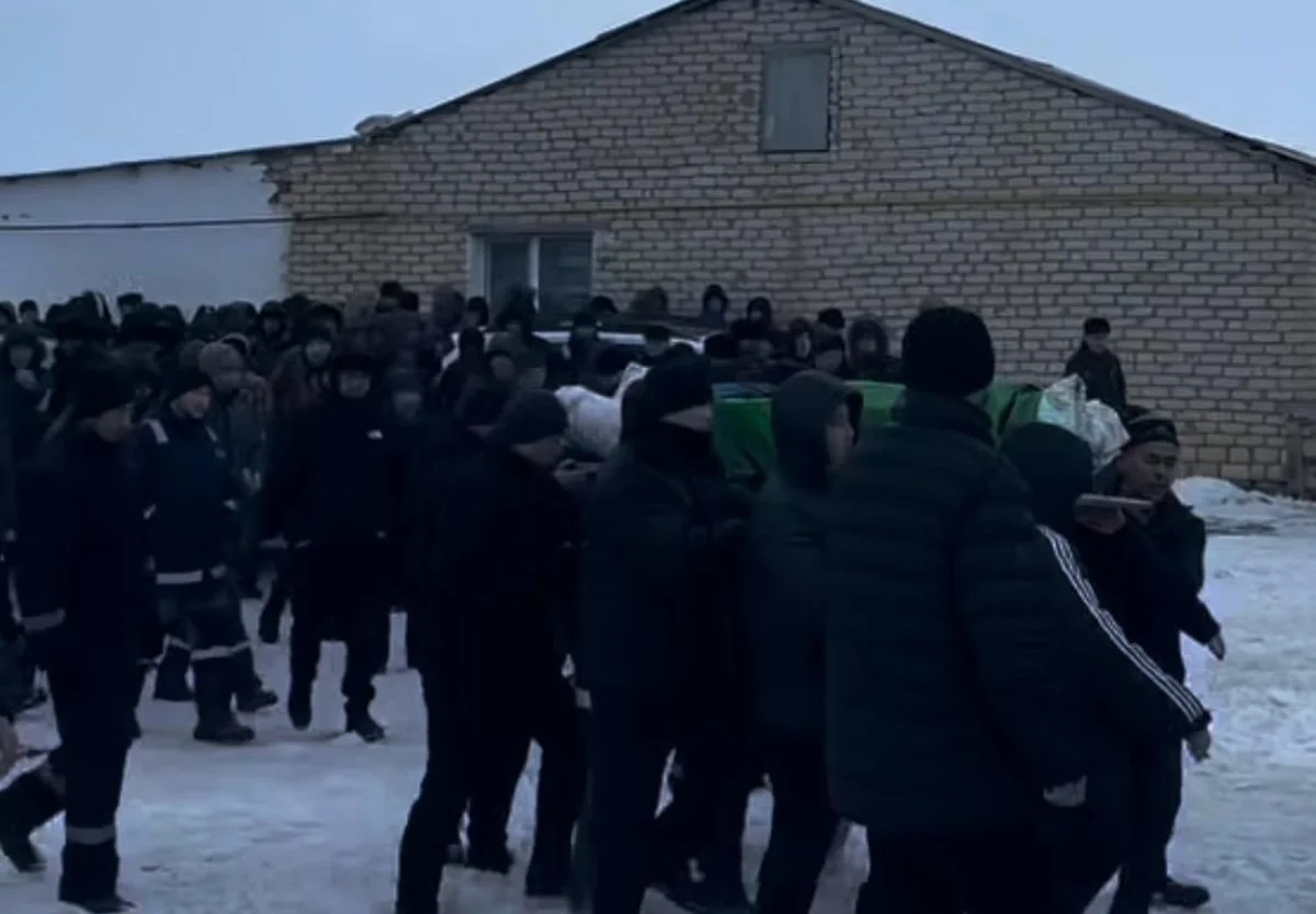 Жоғалған отбасы: ауыл тұрғындары ерлі-зайыптыларды жер қойнына тапсырды