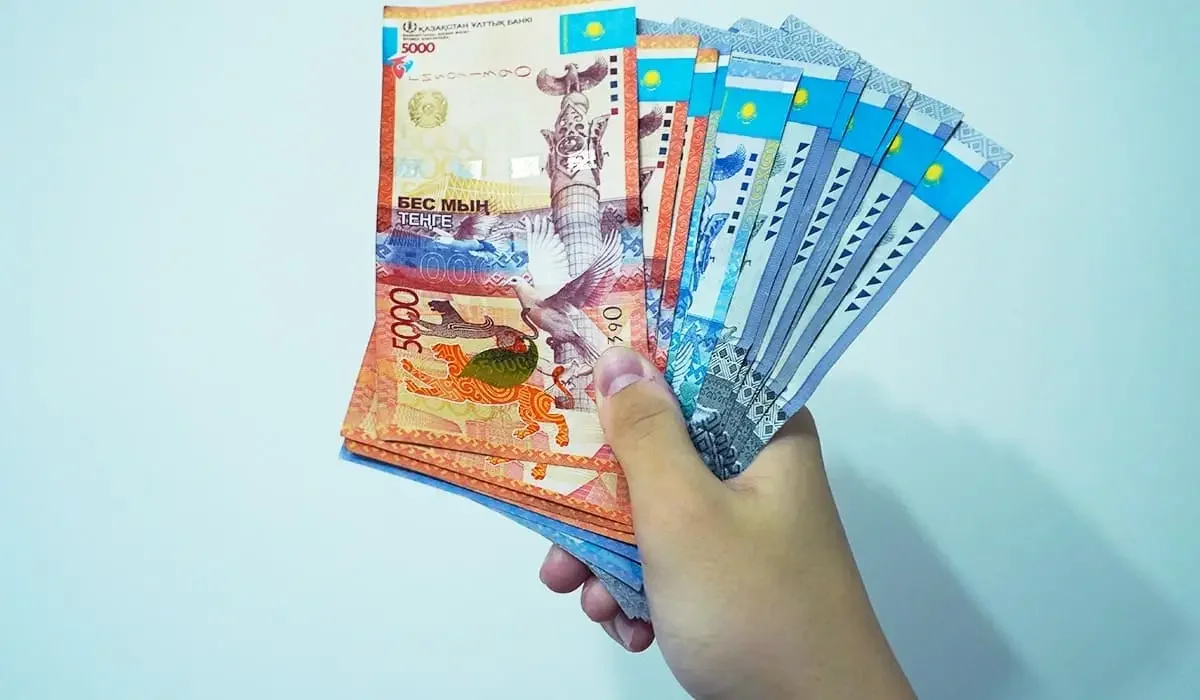 Ақтөбеде салықшы кәсіпкерден 3 мдн теңге пара бопсалаған