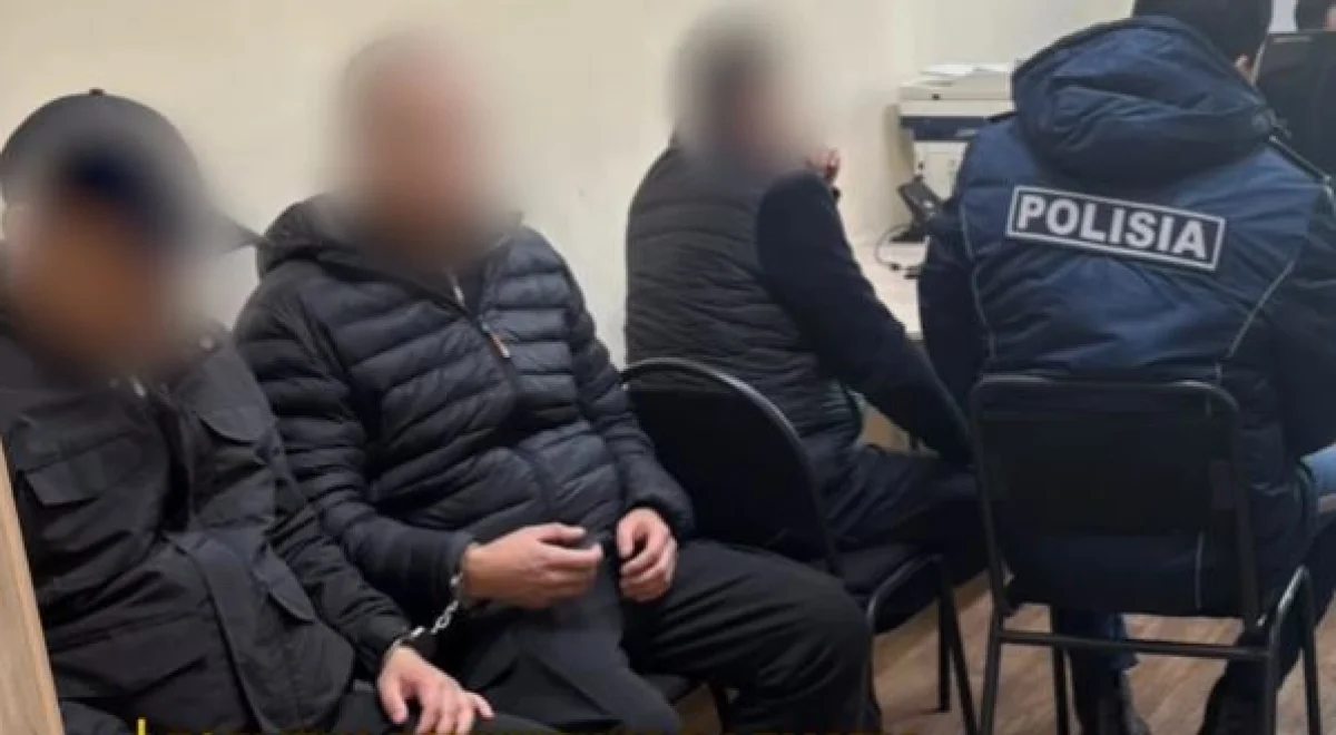 Өздерін полицей ретінде таныстырған: Алматыда адам ұрлап бара жатқан үш ер адам ұсталды (ВИДЕО)