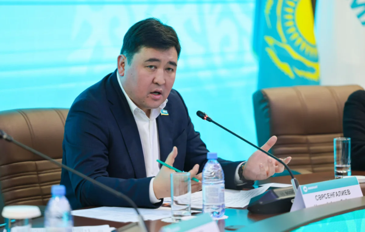 «Халық айтса, қалт айтпайды»: «АMANAT» депутаты өңірлерді аралап, тұрғындардың тыныс-тіршілігімен танысты
