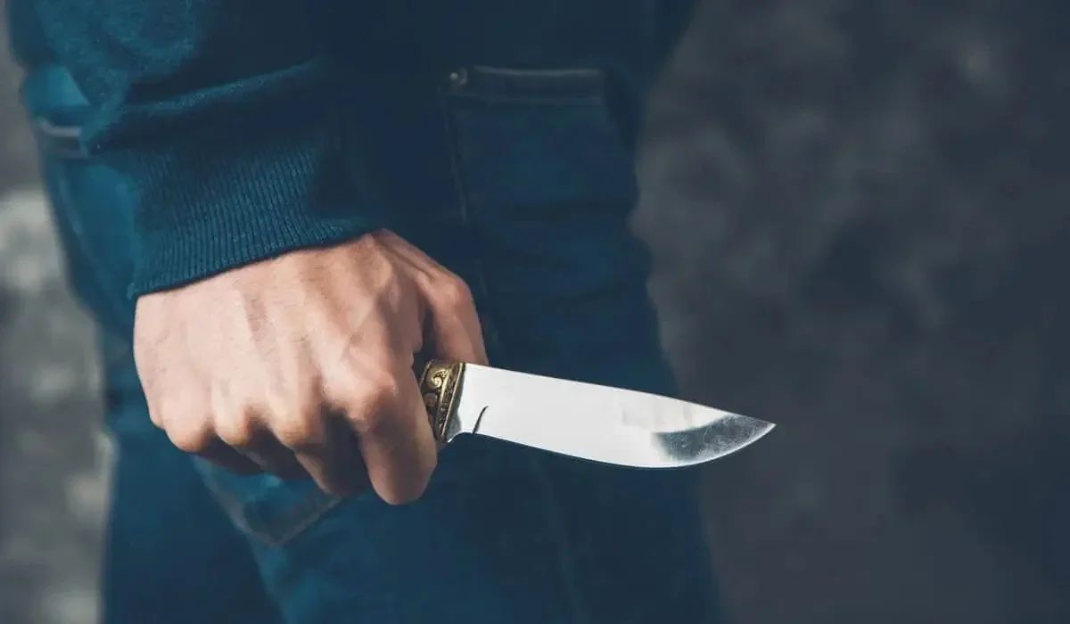 Ақтөбеде ер адам әйелін пышақтап өлтіріп, артынша өзі асылып қалған