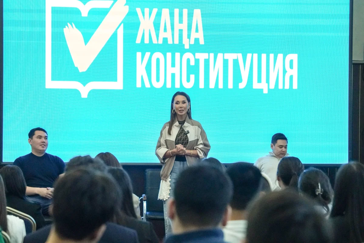 Динара Сәтжан астаналық белсенді жастармен кездесті
