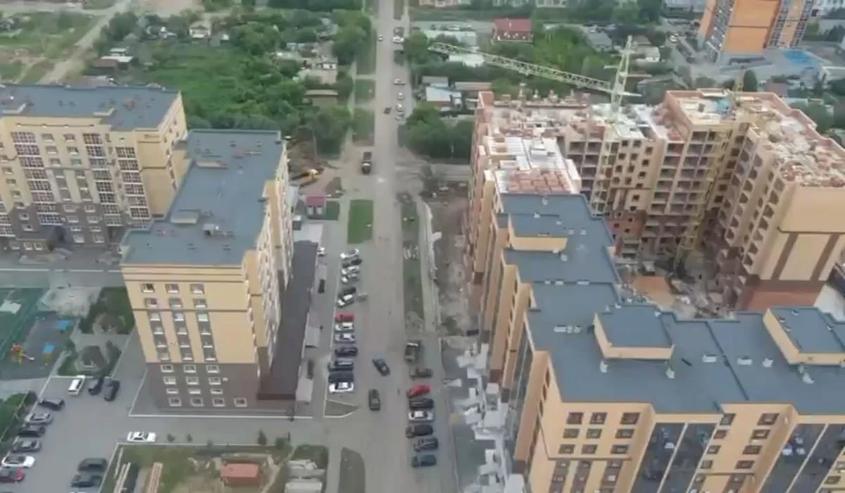 Көкшетауға су тартып, жол салуға бөлінген 160 млн теңгені жымқырған шенеунік пен сыбайластары қолға түсті (ВИДЕО)