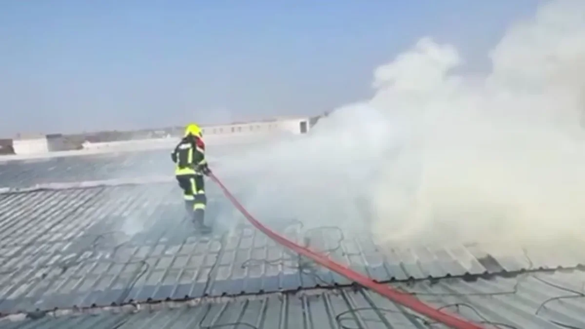 Алматыда салынып жатқан үш қабатты ғимараттан өрт шықты