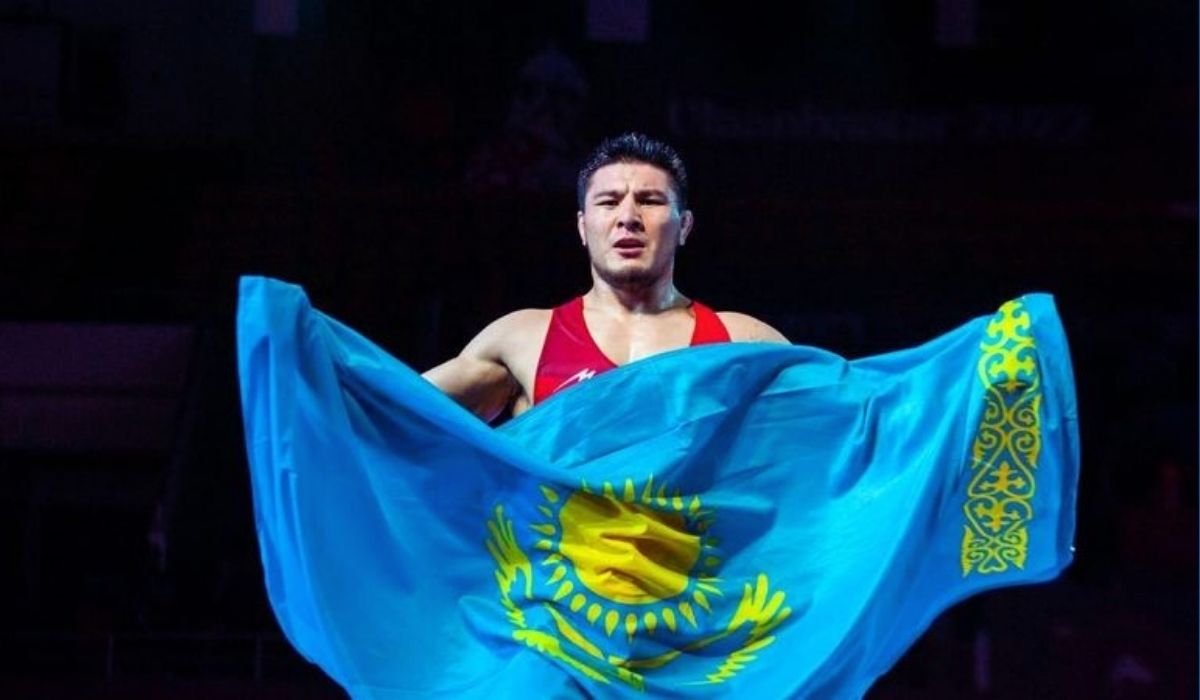 Казахстанский борец прошел в полуфинал турнира в Улан-Баторе