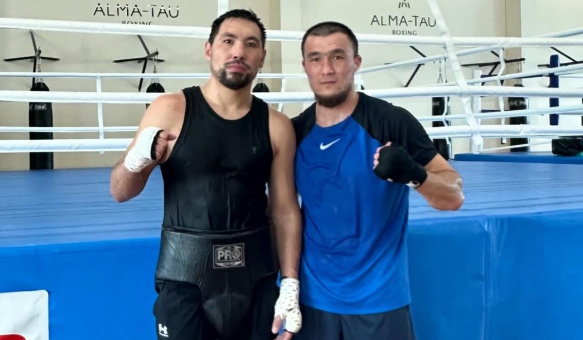 Алимханулы отработал спарринг с чемпионом сборной Казахстана