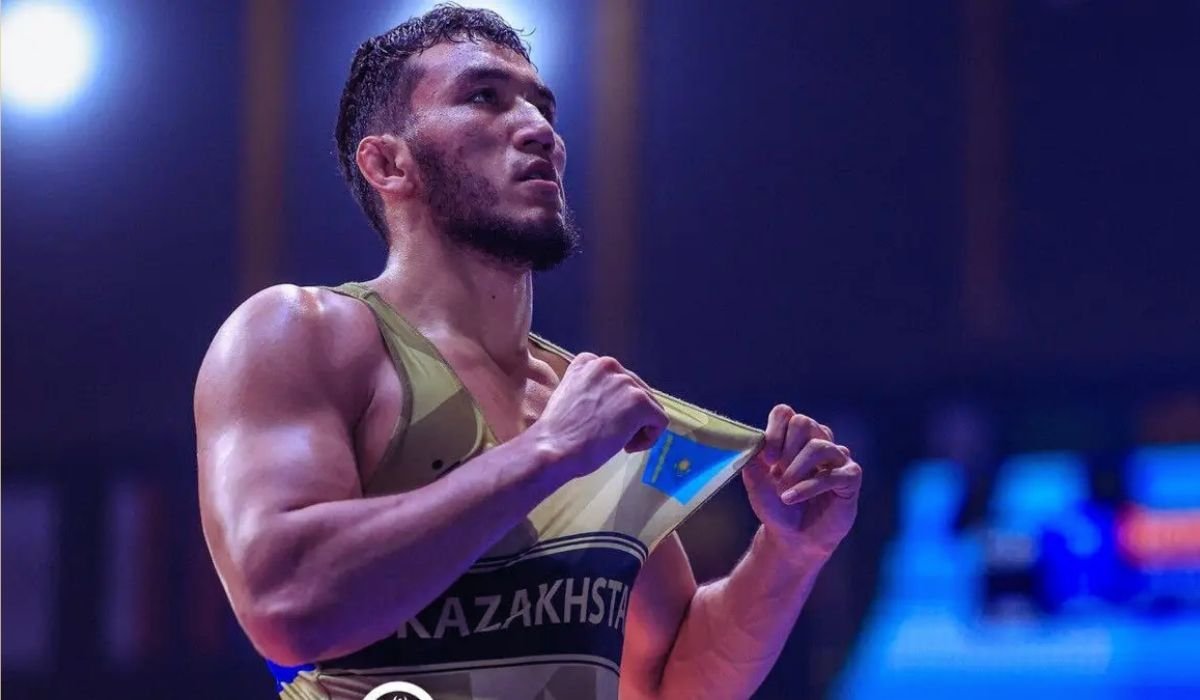 Ризабек Айтмухан провел дуэль взглядов перед выходом на ковер в США