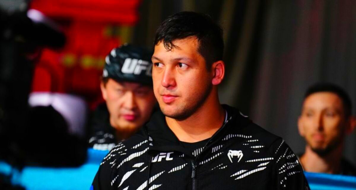 Казахстанский боец Дияр Нургожай получил новый бой в UFC