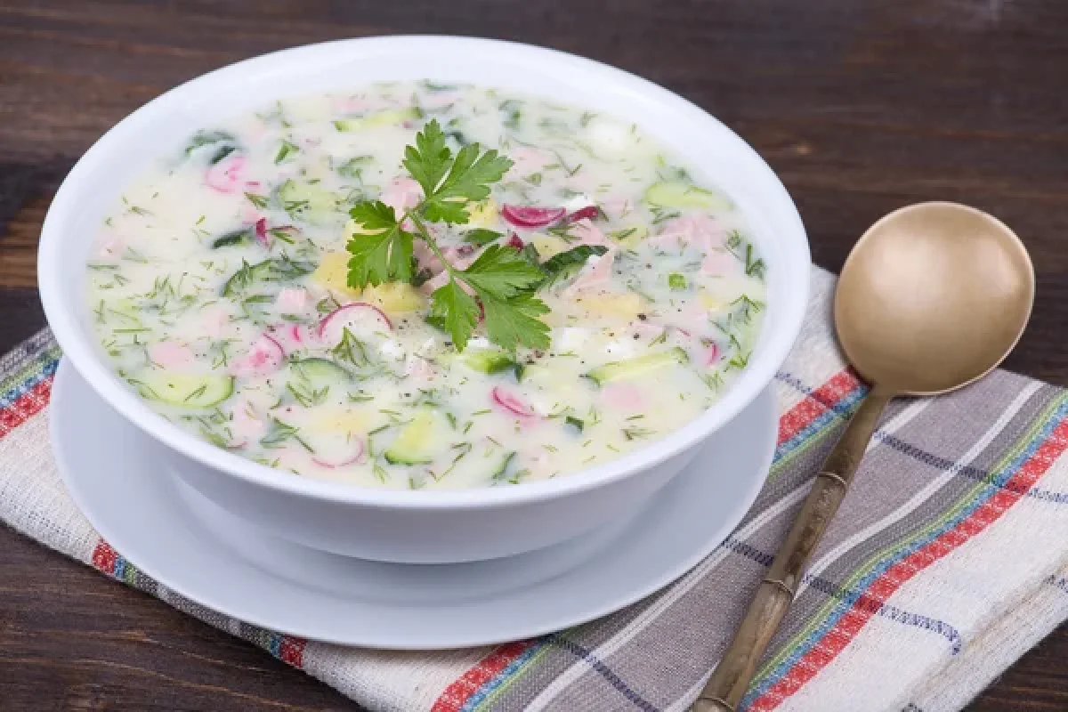 Летний деликатес: как выбрать продукты для вкусной и безопасной окрошки