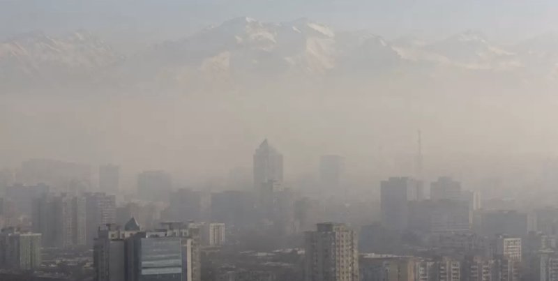 Дышать опасно: смог накроет сразу несколько городов Казахстана