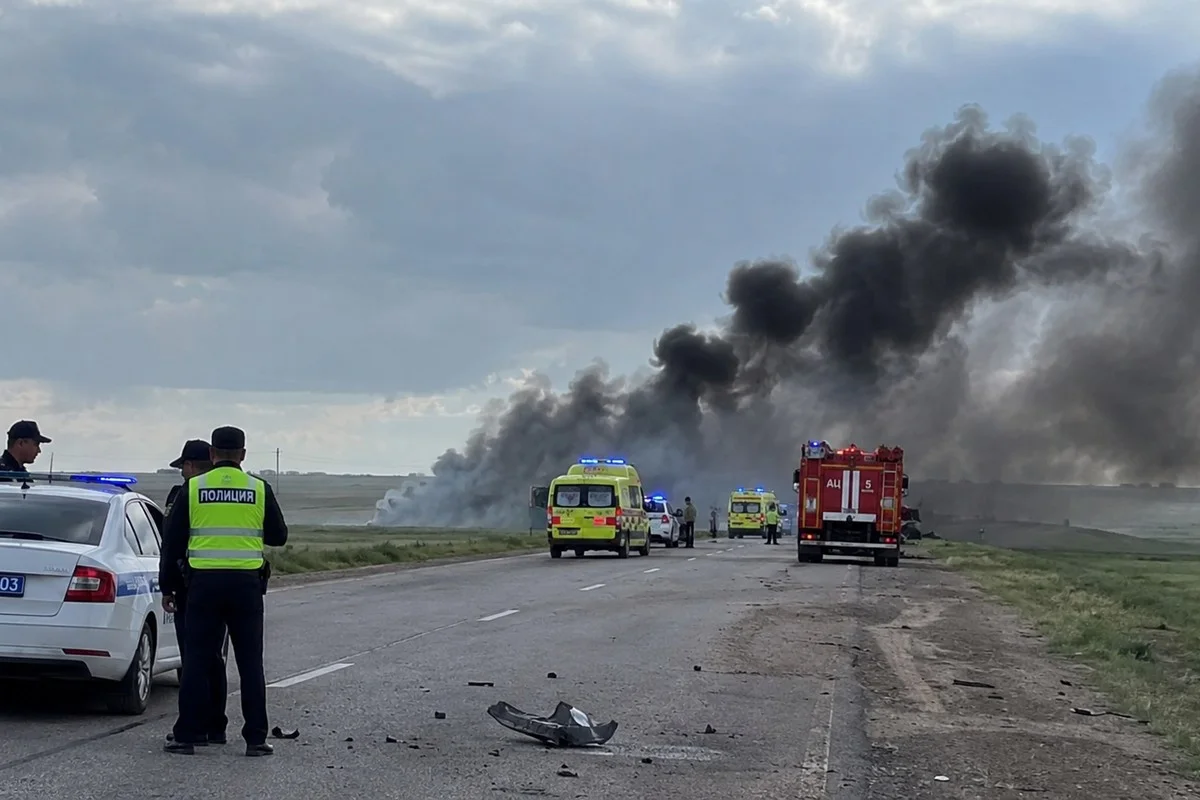 Пять человек погибли в массовом ДТП на трассе в Акмолинской области