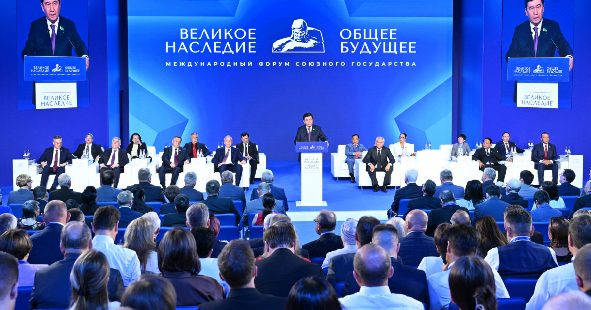   Қазақстан депутаттары Ұлы Отан соғысының басталуының 85 жылдығына арналған форумға қатысты   