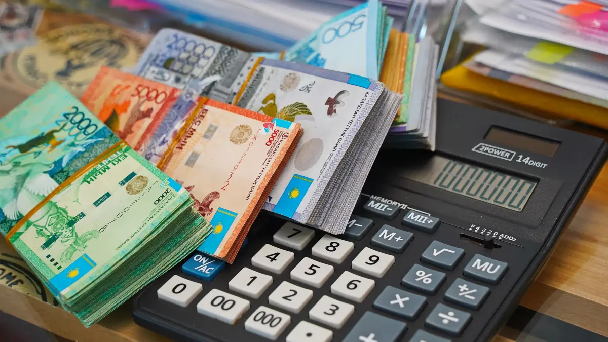 Қазақстанда несие жүктемесі жоғары: халықтың 70%-дан астамында қарыз бар