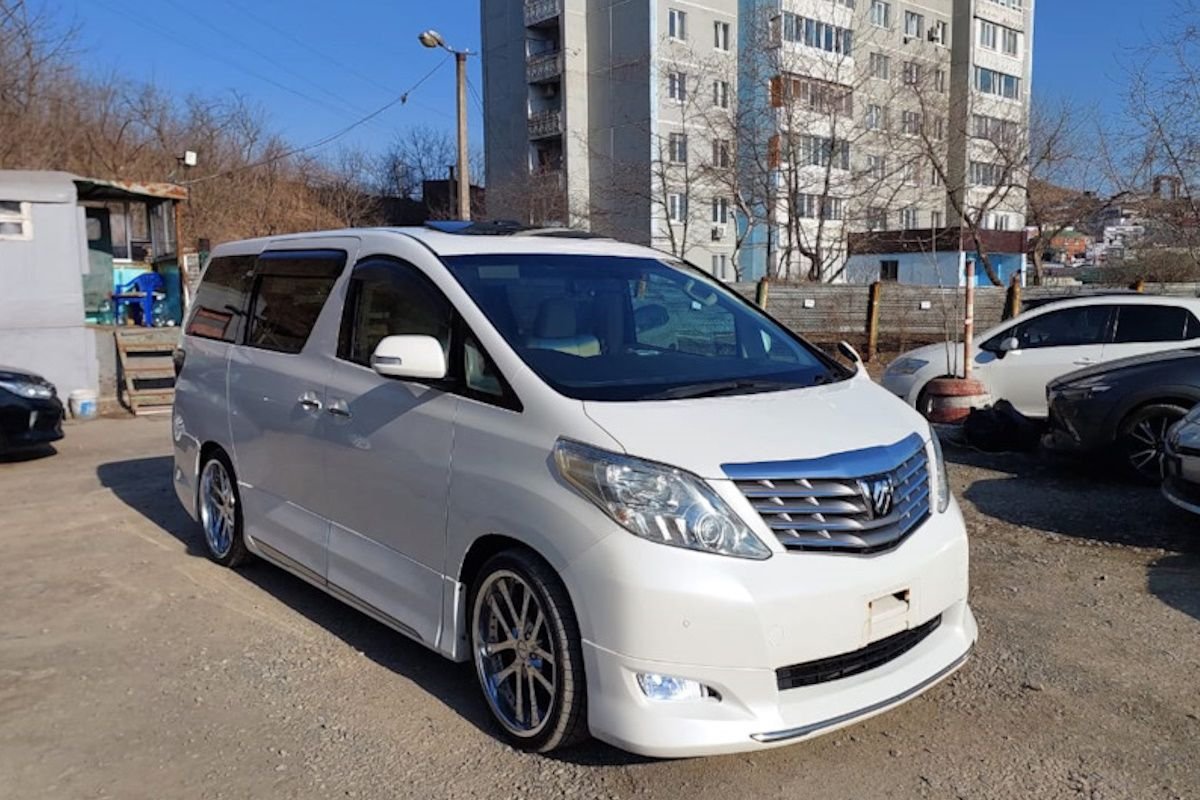 Владельцам Alphard и Estima приготовиться: по всей стране стартовали масштабные рейды