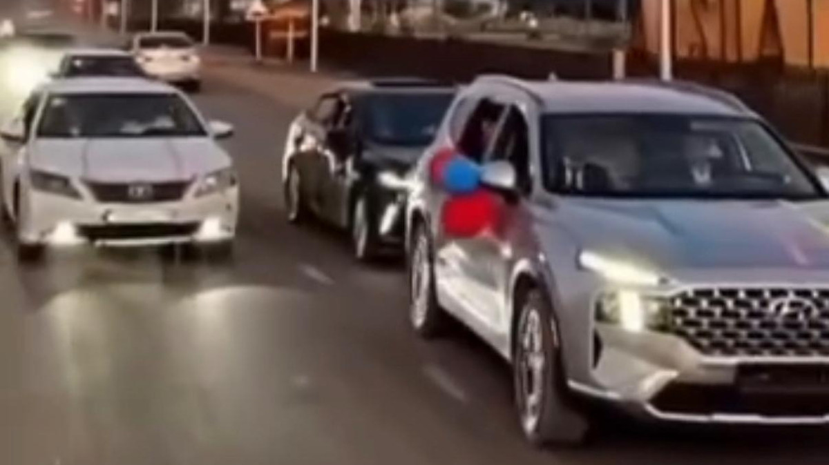 Абай облысында той кортежіне 19 хаттама толтырылып, бес жүргізуші жауапқа тартылды