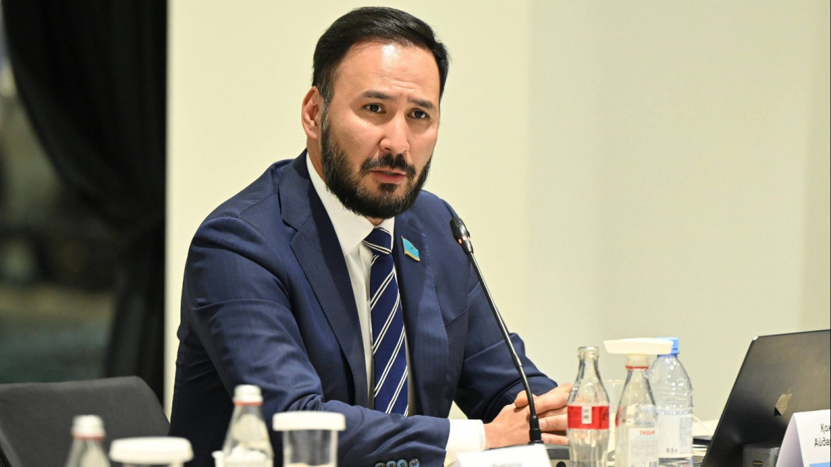Қожаназаров: Жастар саясаттың толыққанды субъектісіне айналуы керек