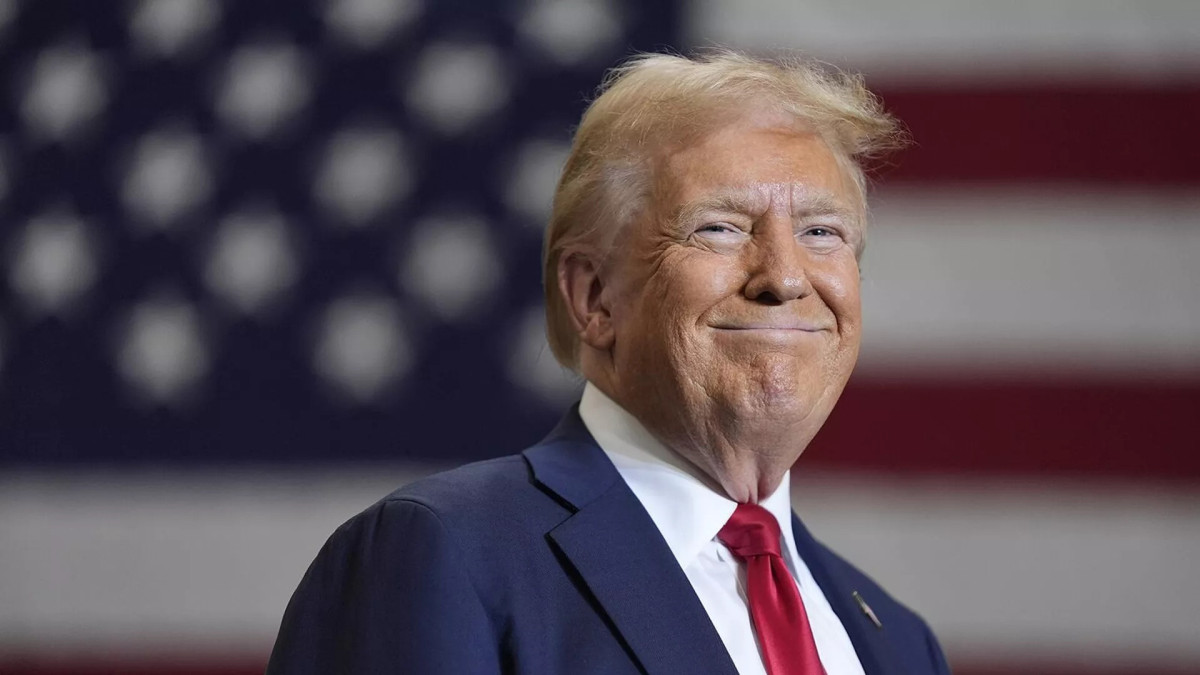 Трамп әлем чемпионатының жеңімпазына Кубокты өзі табыстайды