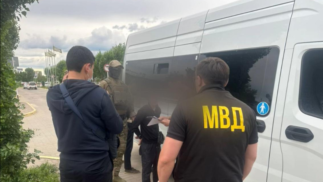 Студента заставили оформить микрокредит под угрозами в Актобе