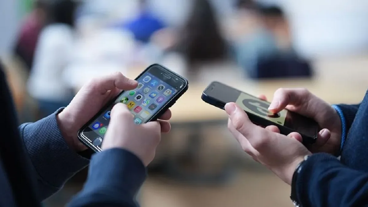 В школах Казахстана введут единые требования к смартфонам
