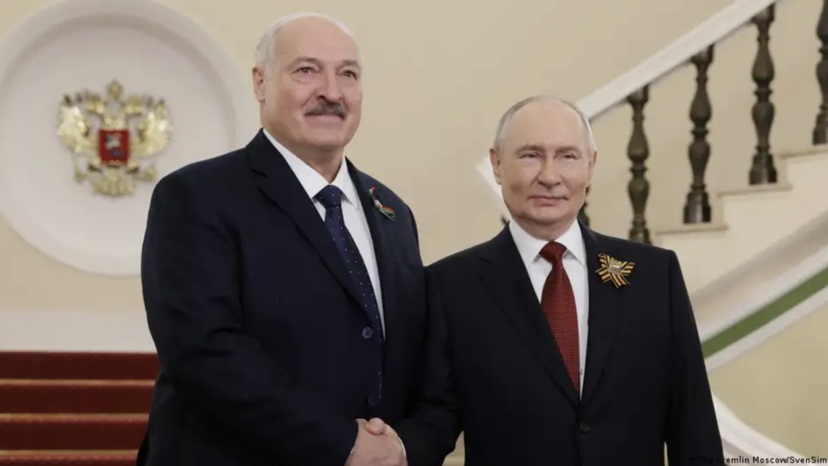 Лукашенко тайно прилетел к Путину после громкого заявления о войне