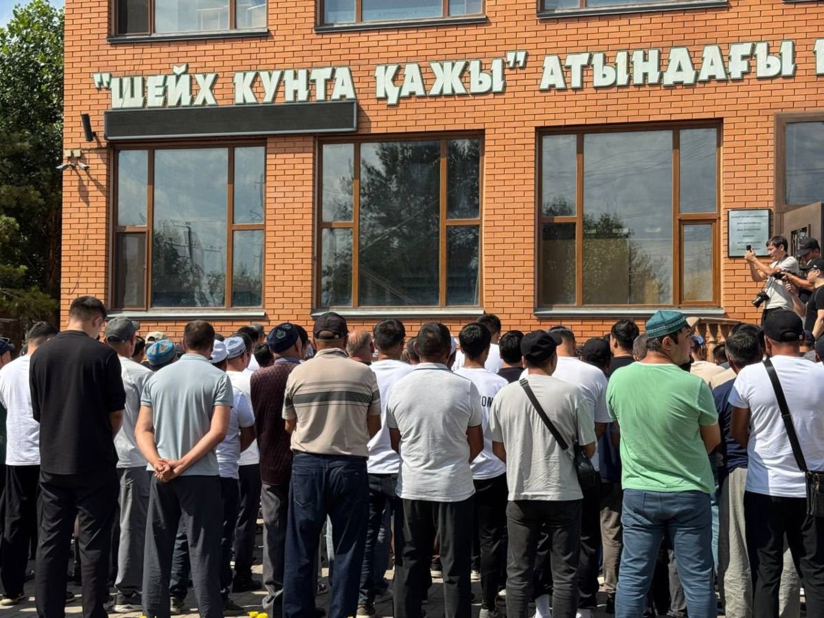Астанада Ербаян Мұхтарды ақтық сапарға шығарып салды