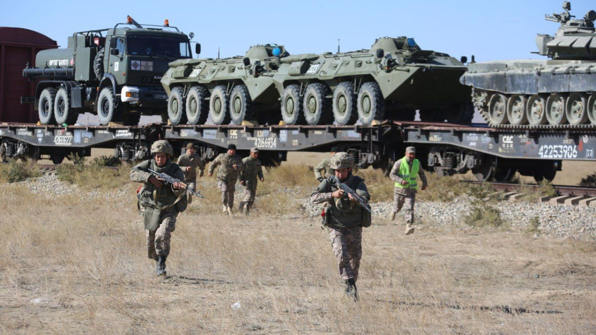 Военная техника появится на дорогах Казахстана - заявление Минобороны