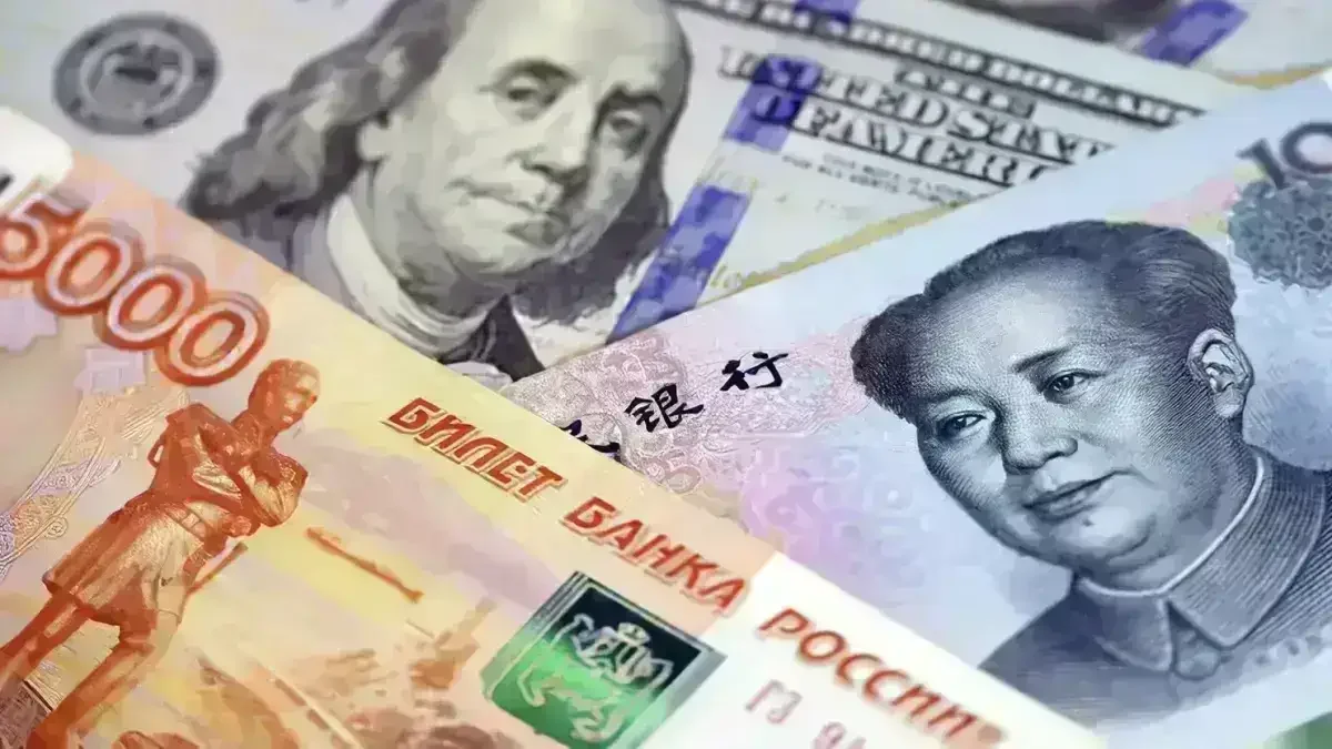 Доллар и рубль немного подешевели к тенге после выходных
