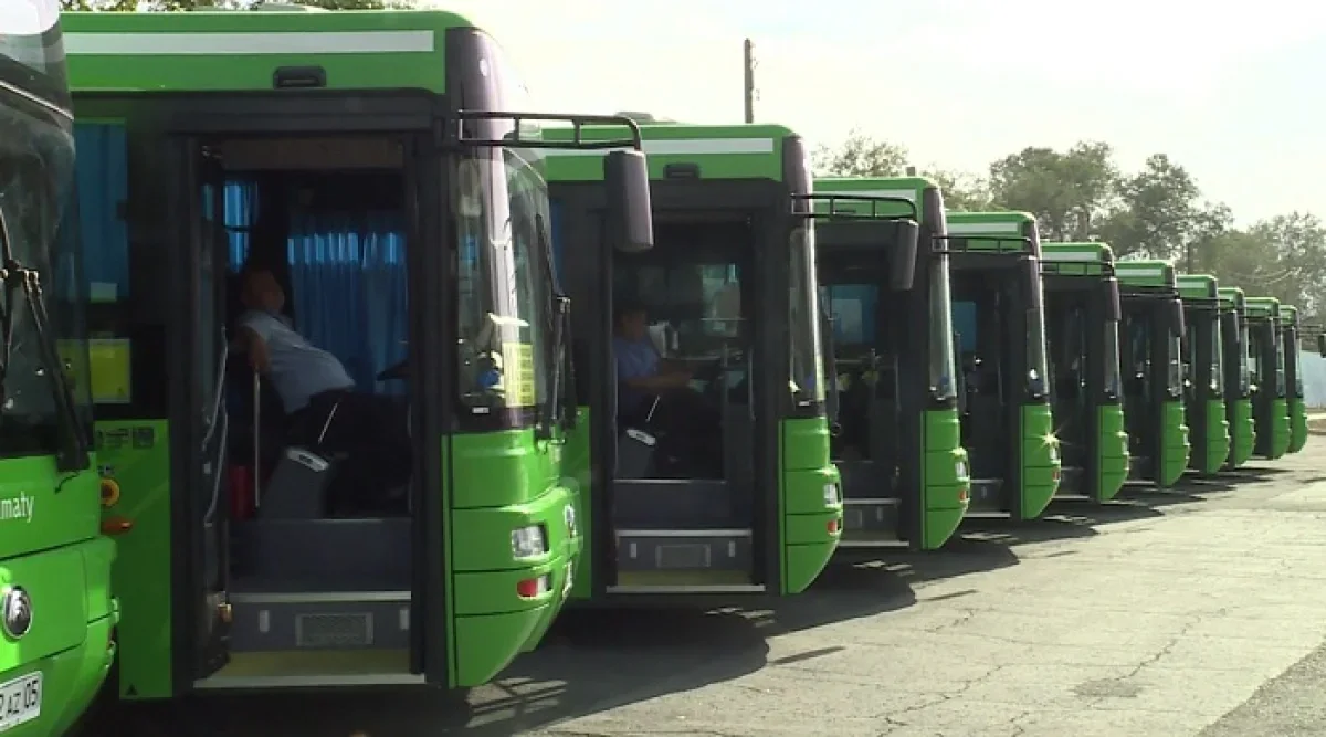 Экологи выявили нарушения в автобусных парках Алматы