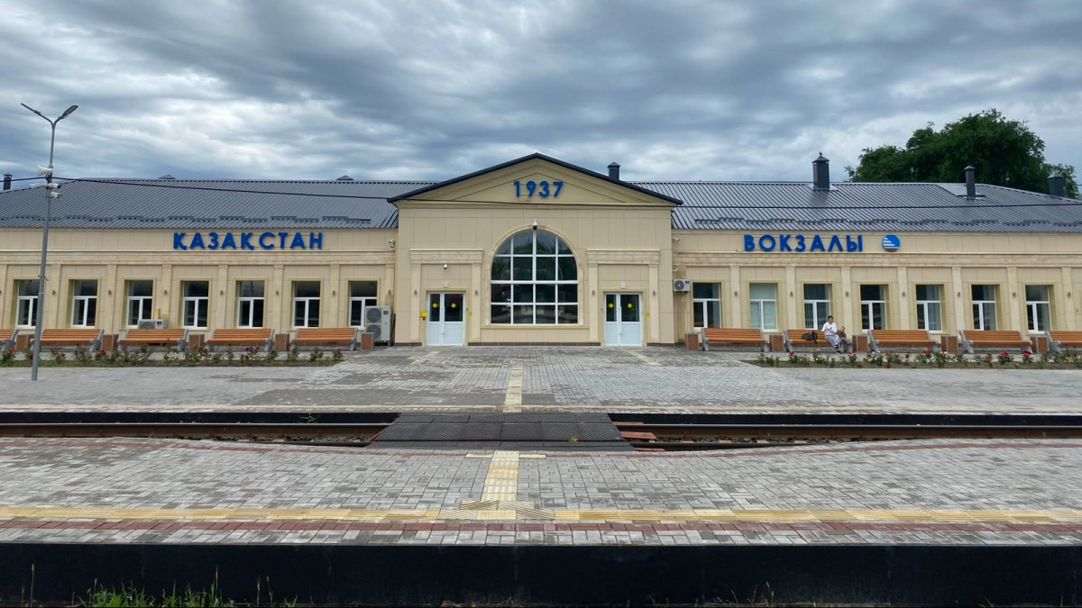 Ақсай қаласында жаңғыртылған теміржол вокзалы пайдалануға берілді
