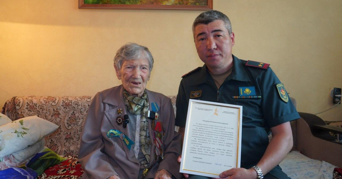   Екатерина Баранова – 101 жас: Алматыда Ұлы Отан соғысы ардагерін құттықтады   